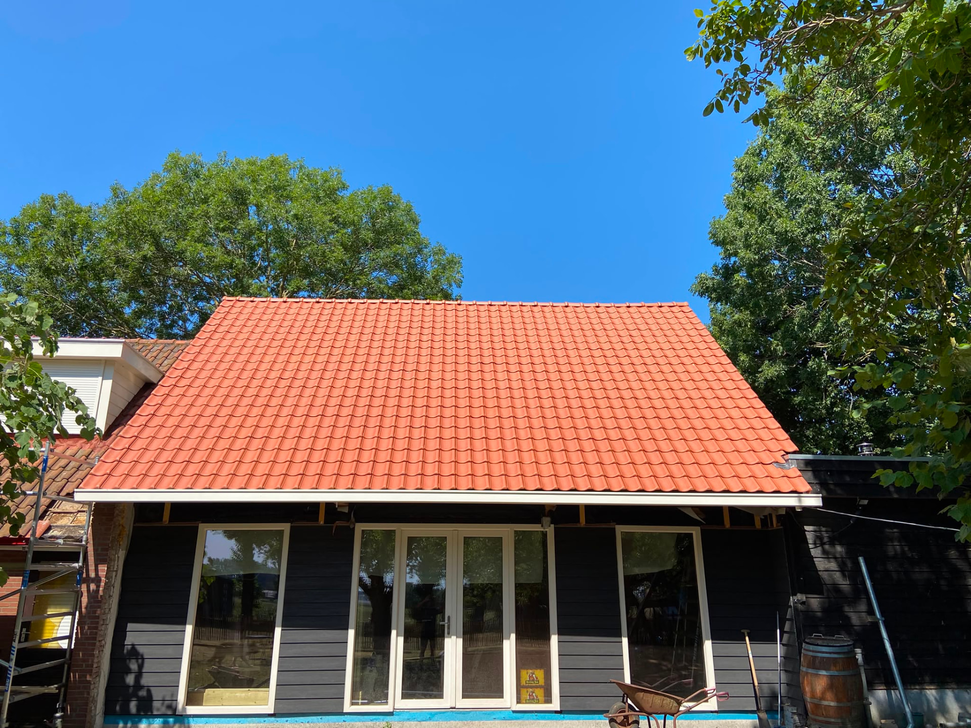 Opgeleverd pannendak — Renovatie hellend dak